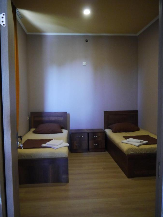 Novel House Apartment Martvili Luaran gambar