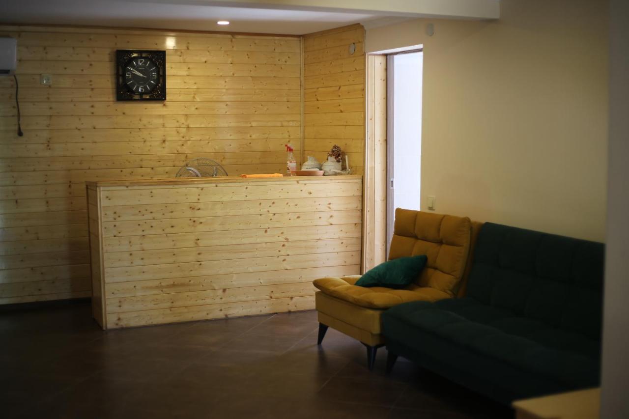 Novel House Apartment Martvili Luaran gambar
